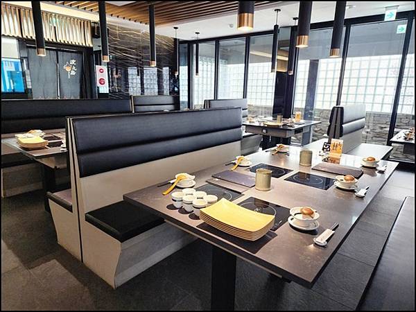 南投埔里《渡之島日高鍋物》豔夏也擋不住的火鍋饗宴！壽喜燒、牛奶鍋與20+時蔬的極致誘惑