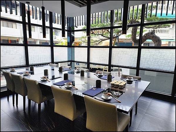 南投埔里《渡之島日高鍋物》豔夏也擋不住的火鍋饗宴！壽喜燒、牛奶鍋與20+時蔬的極致誘惑