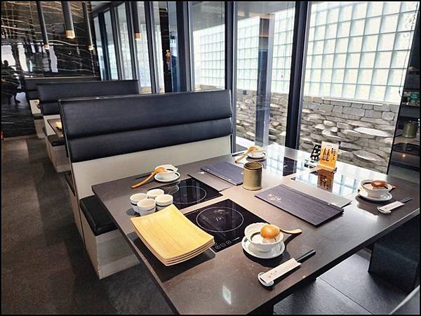 南投埔里《渡之島日高鍋物》豔夏也擋不住的火鍋饗宴！壽喜燒、牛奶鍋與20+時蔬的極致誘惑