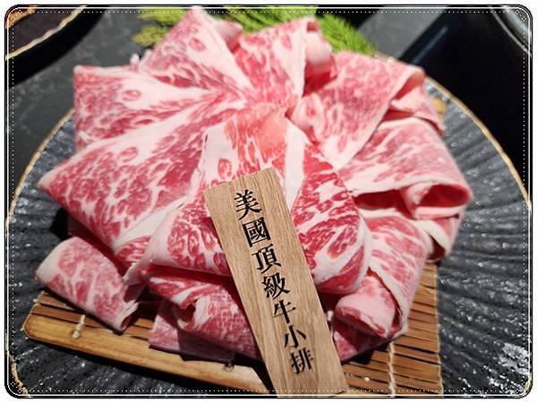 南投埔里《渡之島日高鍋物》豔夏也擋不住的火鍋饗宴！壽喜燒、牛奶鍋與20+時蔬的極致誘惑