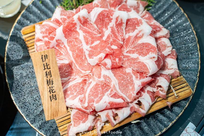 南投埔里火鍋餐廳推薦_渡之島日高鍋物,鱸魚免費吃!火鍋放題,20種小農蔬菜、18度C霜淇淋,埔里美食餐廳推薦_2025菜單 – 冠婷生活趣