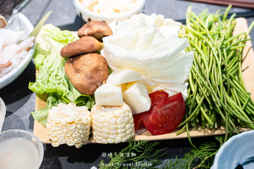 南投埔里火鍋餐廳推薦_渡之島日高鍋物,鱸魚免費吃!火鍋放題,20種小農蔬菜、18度C霜淇淋,埔里美食餐廳推薦_2025菜單 – 冠婷生活趣