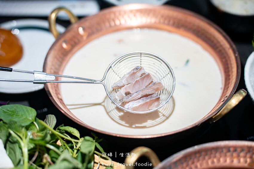 南投埔里火鍋餐廳推薦_渡之島日高鍋物,鱸魚免費吃!火鍋放題,20種小農蔬菜、18度C霜淇淋,埔里美食餐廳推薦_2025菜單 – 冠婷生活趣