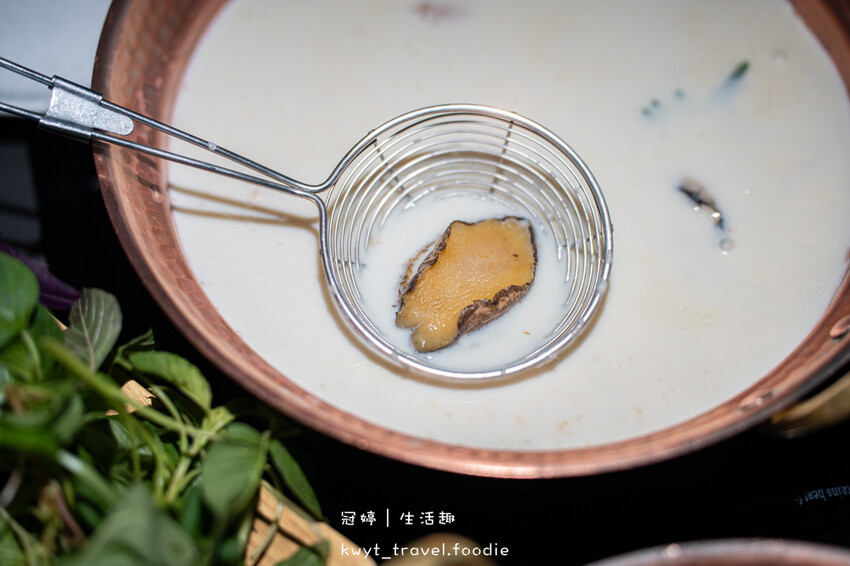 南投埔里火鍋餐廳推薦_渡之島日高鍋物,鱸魚免費吃!火鍋放題,20種小農蔬菜、18度C霜淇淋,埔里美食餐廳推薦_2025菜單 – 冠婷生活趣