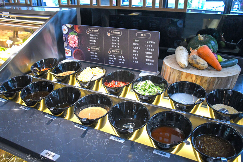 18度C旗下的高質感火鍋店，食材新鮮高品質，就連蔬菜都很有水準