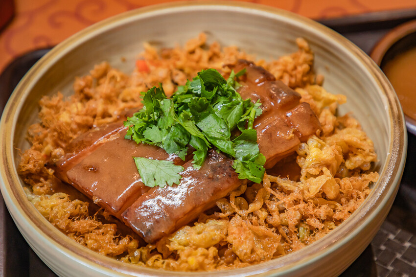 高雄美食 – 美濃莊 x 四人套餐上桌囉！一次品嚐美濃特色料理