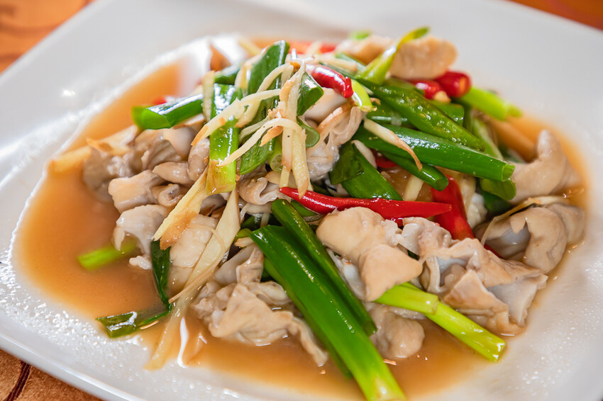 高雄美食 – 美濃莊 x 四人套餐上桌囉！一次品嚐美濃特色料理