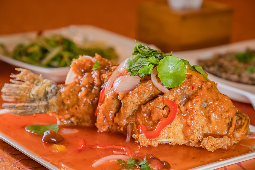 高雄美食 – 美濃莊 x 四人套餐上桌囉！一次品嚐美濃特色料理