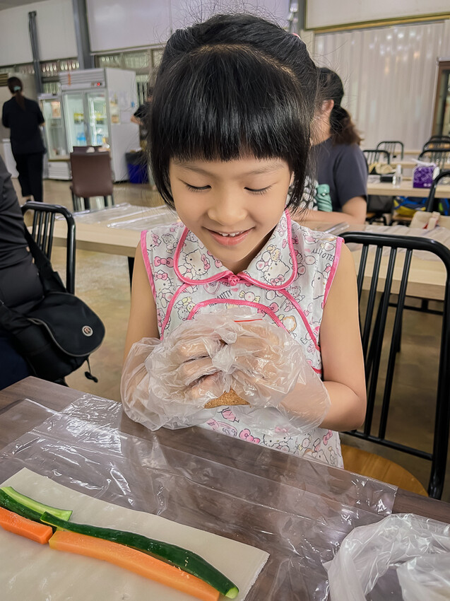 高雄美食 – 美濃莊 x 四人套餐上桌囉！一次品嚐美濃特色料理