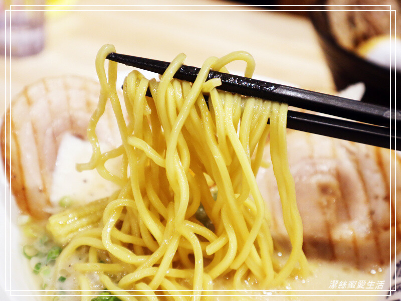 麵匡匡 拉麵食堂-桃園八德/連湯都能喝光光無負擔!大推唐揚鷄~八德置地廣場周邊平價美味拉麵推薦