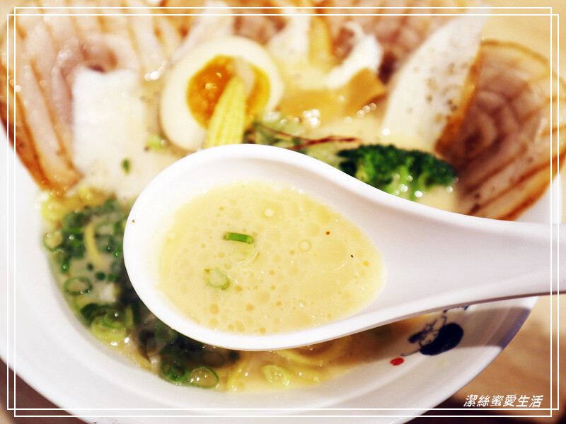 麵匡匡 拉麵食堂-桃園八德/連湯都能喝光光無負擔!大推唐揚鷄~八德置地廣場周邊平價美味拉麵推薦