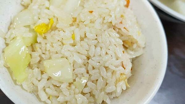 艋舺原汁排骨湯｜下雨天也大爆人潮的超級巷弄排骨湯店