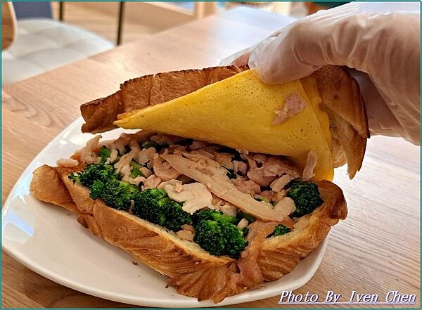 《桃園藝文特區咖啡廳》不限時輕食咖啡廳/ 下午茶 『Davi