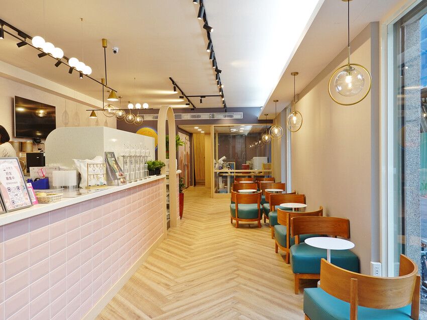 桃園市區—凱莉日嚐｜坐落藝文空間中的寧靜咖啡廳｜桃園藝文特區、莊敬國小、中正公園