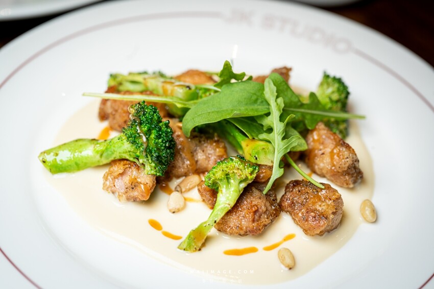 台北市中山區JK STUDIO法式餐酒館 大直忠泰店~經典的法式餐酒料理,傳統老法菜道道美味!老饕必點限量波士頓龍蝦麵、油