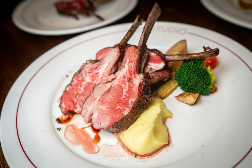 台北市中山區JK STUDIO法式餐酒館 大直忠泰店~經典的法式餐酒料理,傳統老法菜道道美味!老饕必點限量波士頓龍蝦麵、油