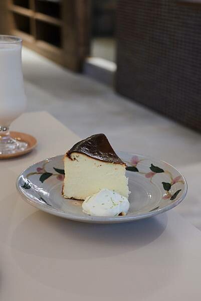 [ 台北美食 ] 桃五-大安區新開幕質感咖啡廳 巴斯克蛋糕 