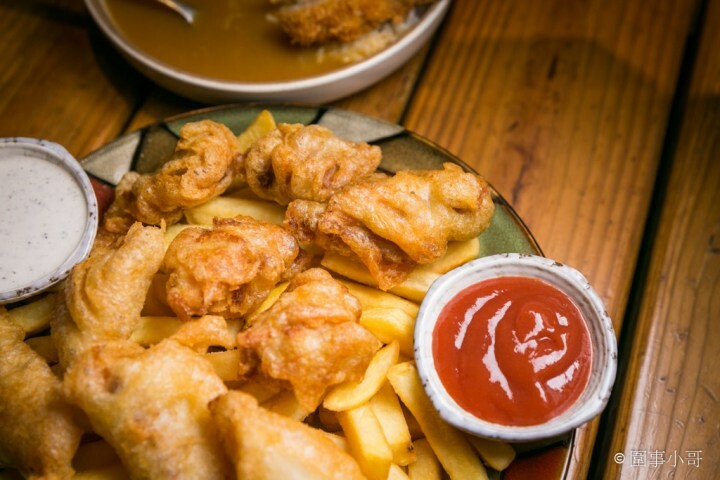 宜蘭蘇澳美食餐酒宵夜-港口小販port bistro，美味的餐點再加上讓人放鬆的環境，再來杯小酒就更完美啦！開車不喝酒喝酒不開車！ @圍事小哥的幸福相框