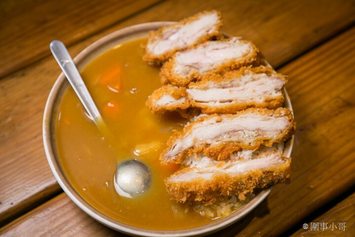 宜蘭蘇澳美食餐酒宵夜-港口小販port bistro，美味的餐點再加上讓人放鬆的環境，再來杯小酒就更完美啦！開車不喝酒喝酒不開車！ @圍事小哥的幸福相框