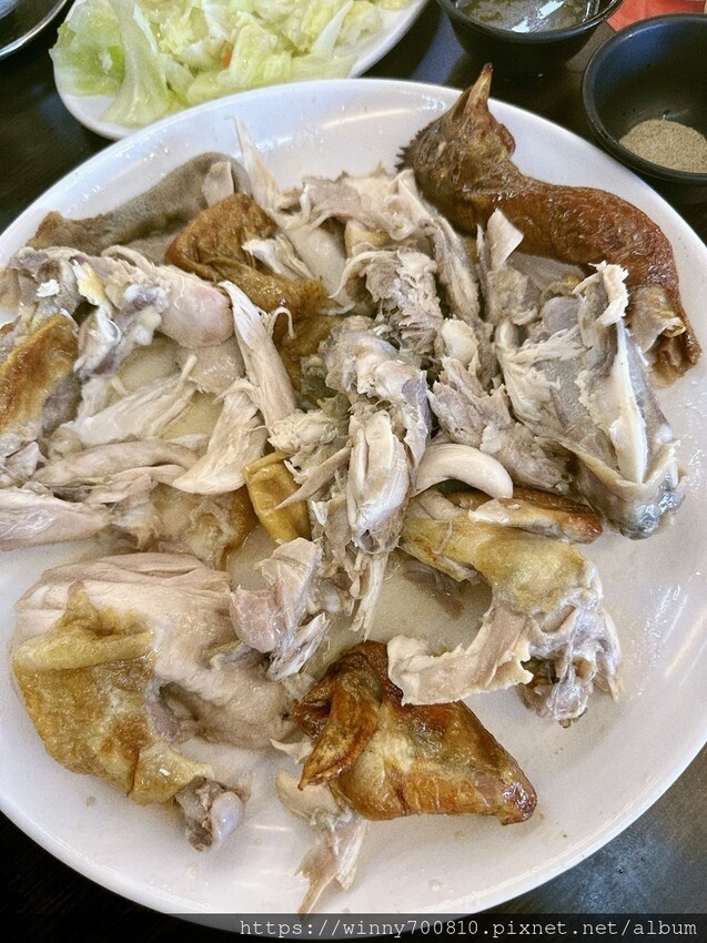 宜蘭縣五結鄉宜蘭/五結「百匯窯烤雞海鮮快炒餐廳」二連霸榮獲十大好食餐廳、評審米其林主廚江振誠、窯烤雞、五更腸旺！