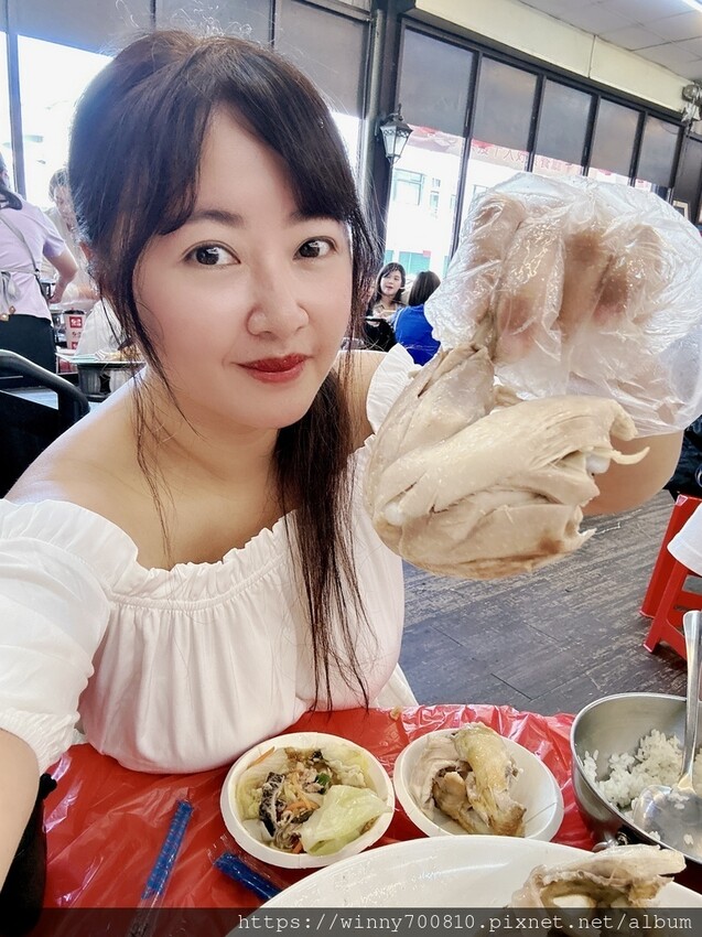 宜蘭縣五結鄉宜蘭/五結「百匯窯烤雞海鮮快炒餐廳」二連霸榮獲十大好食餐廳、評審米其林主廚江振誠、窯烤雞、五更腸旺！