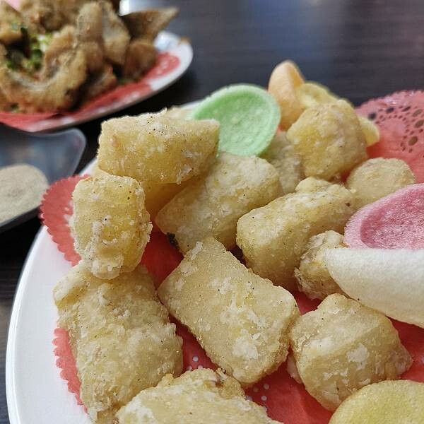 宜蘭縣五結鄉(宜蘭/五結)百匯窯烤海鮮快炒餐廳,榮獲宜蘭十大美食獎,菜色豐富出餐快,團體聚餐的好去處