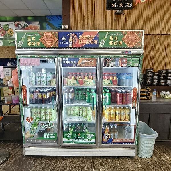 宜蘭縣五結鄉(宜蘭/五結)百匯窯烤海鮮快炒餐廳,榮獲宜蘭十大美食獎,菜色豐富出餐快,團體聚餐的好去處