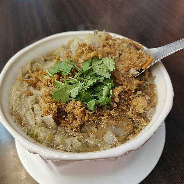 宜蘭縣五結鄉(宜蘭/五結)百匯窯烤海鮮快炒餐廳,榮獲宜蘭十大美食獎,菜色豐富出餐快,團體聚餐的好去處