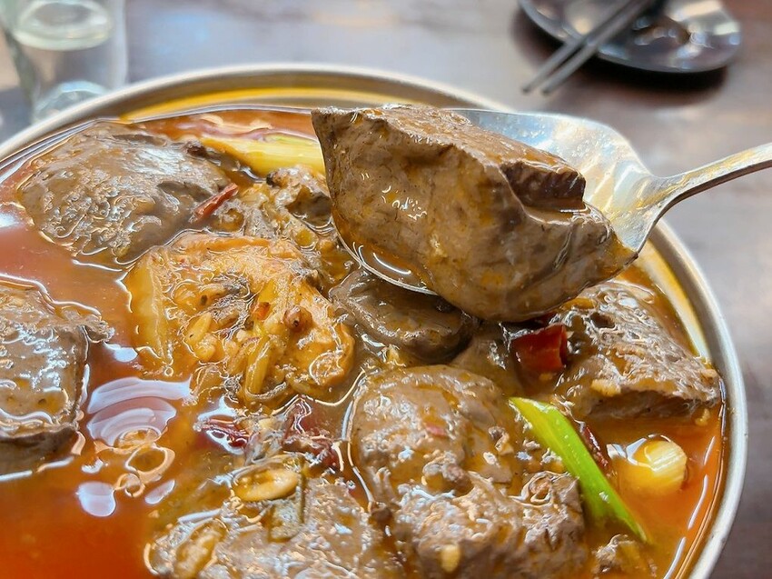 宜蘭縣五結鄉【宜蘭窯烤雞推薦】百匯窯烤雞餐廳  料理選擇超多，用餐區超大，適合大宴小酌，絕對讓你吃好吃滿、賓主盡歡