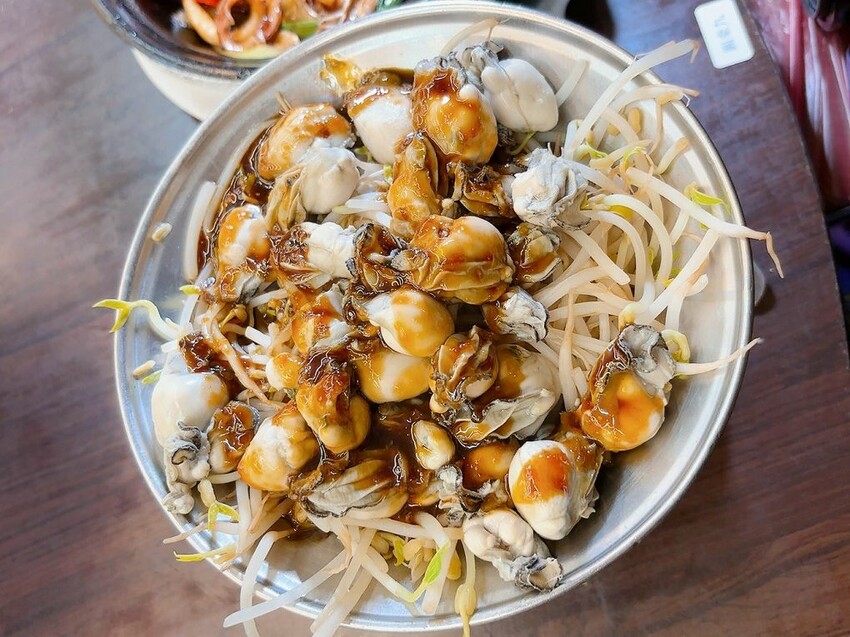 宜蘭縣五結鄉【宜蘭窯烤雞推薦】百匯窯烤雞餐廳  料理選擇超多，用餐區超大，適合大宴小酌，絕對讓你吃好吃滿、賓主盡歡