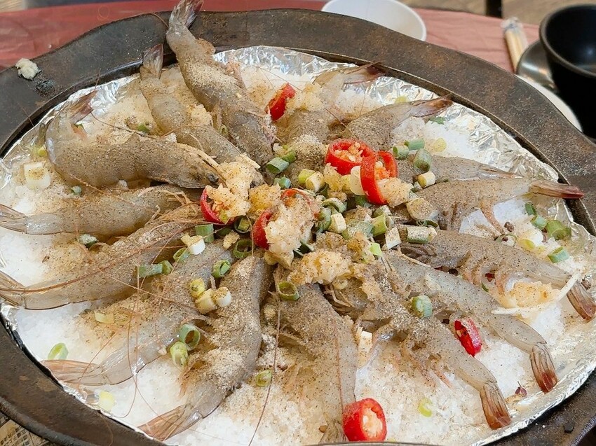 宜蘭縣五結鄉【宜蘭窯烤雞推薦】百匯窯烤雞餐廳  料理選擇超多，用餐區超大，適合大宴小酌，絕對讓你吃好吃滿、賓主盡歡