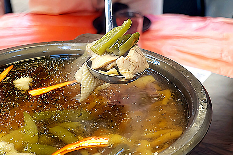 /tmp/phpbJp9sF /tmp/phpbJp9sF