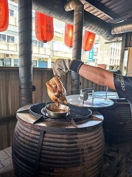 宜蘭窯烤雞推薦-百匯窯烤雞餐廳│二連霸榮獲十大好食餐廳、家庭