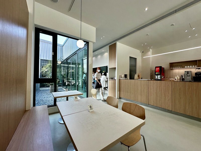 【台灣，桃園市，中壢區】青埔美食～1996 BURGER浮誇回歸，美味依舊，用餐環境大幅提昇！！（中壢美食/青埔