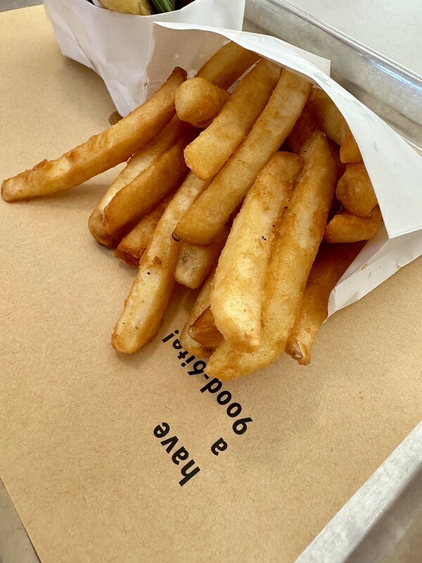 【台灣，桃園市，中壢區】青埔美食～1996 BURGER浮誇回歸，美味依舊，用餐環境大幅提昇！！（中壢美食/青埔