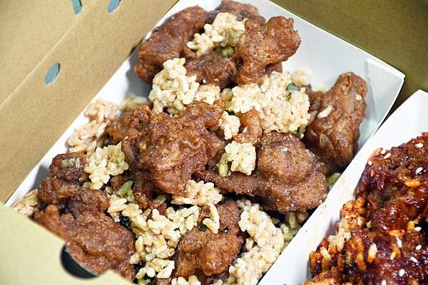 全台首創柴燒麥芽炸雞【小雛鍋巴炸雞】開賣啦！熱炒炸雞你吃過嗎？特色炸雞真的必吃～※南應大美食※永康炸雞