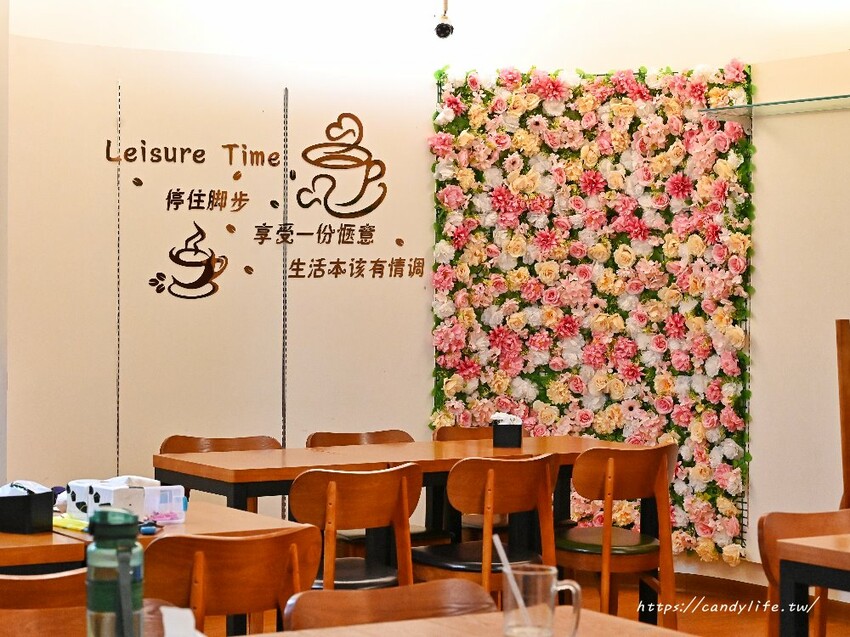 阿部茶店｜穿越至70年代泡沫紅茶店，還有回憶殺芬蘭果汁，喝茶聊天好所在，經典牛肉麵必點