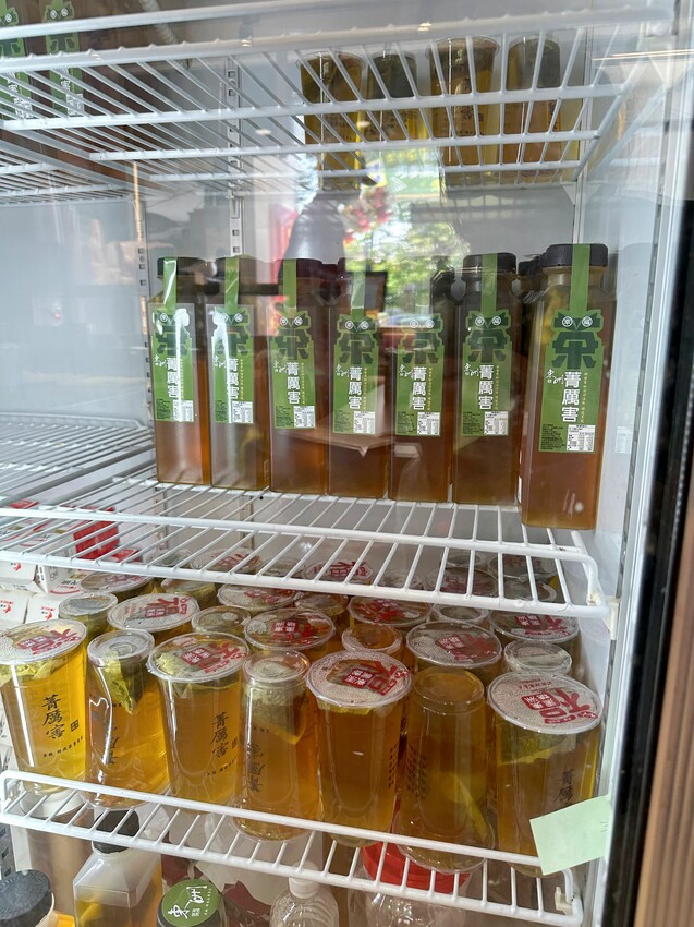 [台中西區] 東洲黑糖奶舖台中公益店｜翡翠檸檬竟然可以喝無糖？！菁厲害高山金萱放冰箱7天，冷泡的竟然比熱泡的還有味道，甚至把咖啡味壓過｜內附完整菜單 - 萍姐愛分享
