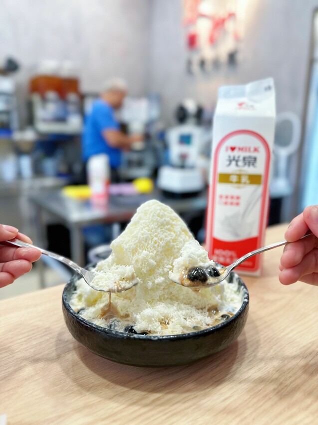 [台中西區] 東洲黑糖奶舖台中公益店｜翡翠檸檬竟然可以喝無糖？！菁厲害高山金萱放冰箱7天，冷泡的竟然比熱泡的還有味道，甚至把咖啡味壓過｜內附完整菜單 - 萍姐愛分享