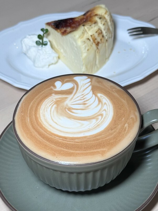 桃園大溪老宅咖啡廳！秋旭文青風甜點必拍，焦糖巴斯克 特色飲品推薦。