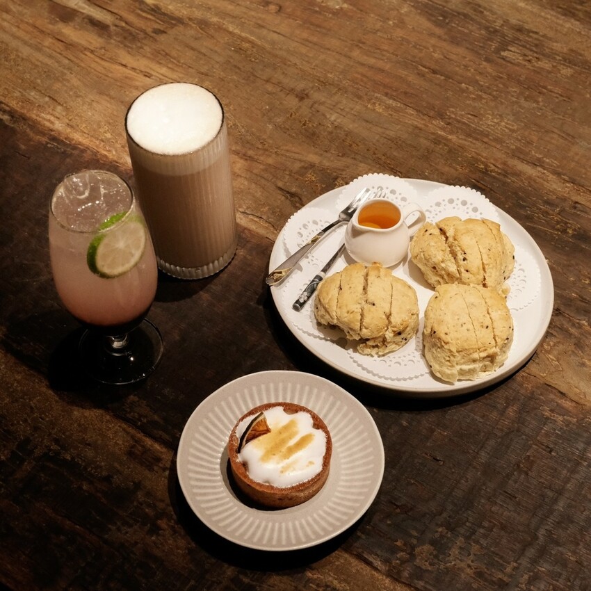 【高雄 阿蓮】大崗山夜景咖啡推薦坐看雲起時人文空間 在質感空間吃著美味火鍋看夜景