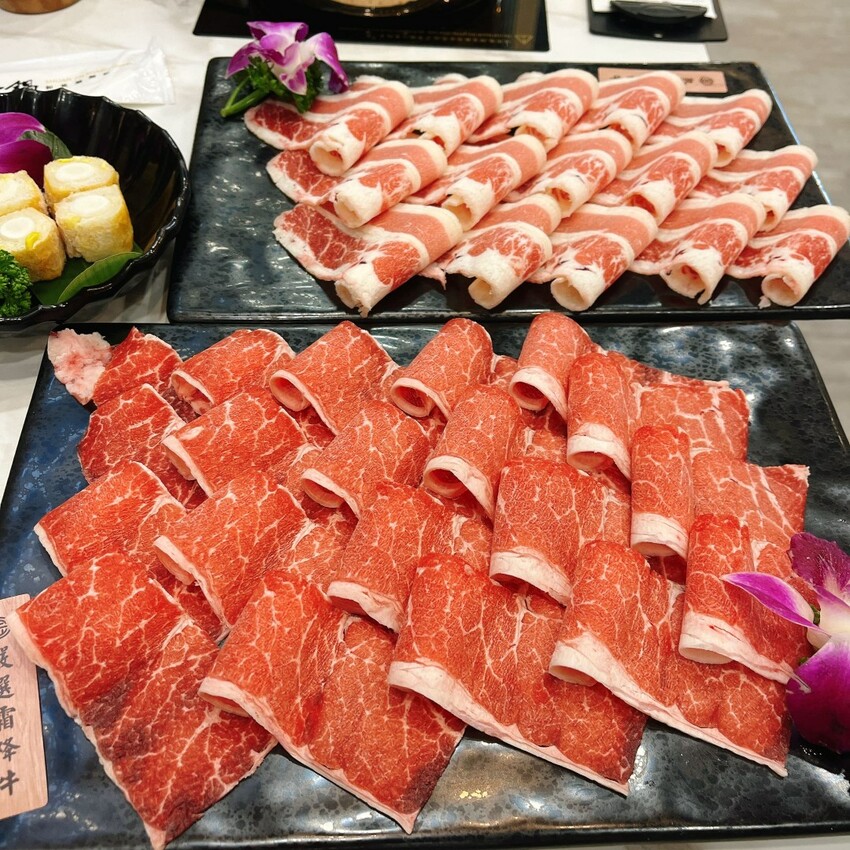 桃園必吃火鍋推薦—涮金鍋，特濃黃金雞湯頭好喝順口又營養~還有王子麵、意麵、冬粉吃到飽