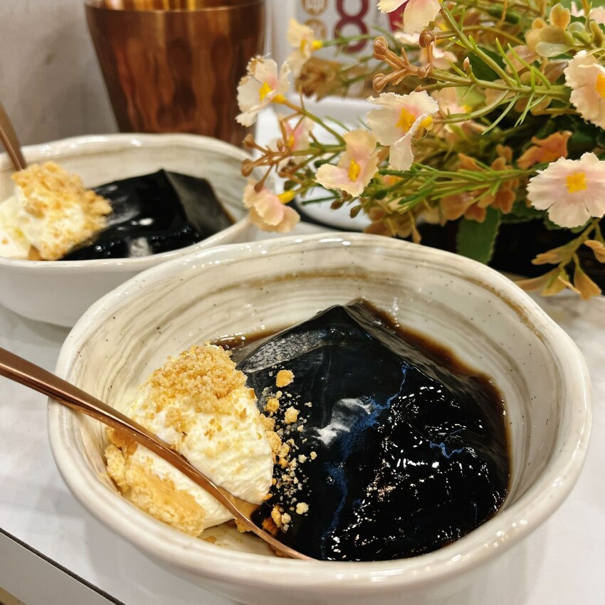 桃園必吃火鍋推薦—涮金鍋，特濃黃金雞湯頭好喝順口又營養~還有王子麵、意麵、冬粉吃到飽