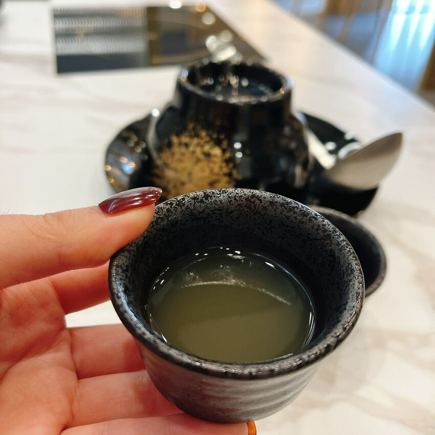 桃園必吃火鍋推薦—涮金鍋，特濃黃金雞湯頭好喝順口又營養~還有王子麵、意麵、冬粉吃到飽