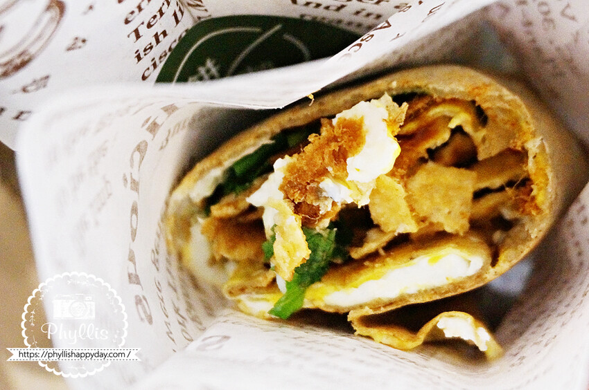 『餅咖BINGKA|煎餅果子』道地天津小吃、酥香唰嘴、咖啡控的天堂|新竹網美咖啡廳、新竹小吃推薦! - 相片中的菲莉絲