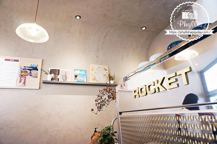 『餅咖BINGKA|煎餅果子』道地天津小吃、酥香唰嘴、咖啡控的天堂|新竹網美咖啡廳、新竹小吃推薦! - 相片中的菲莉絲