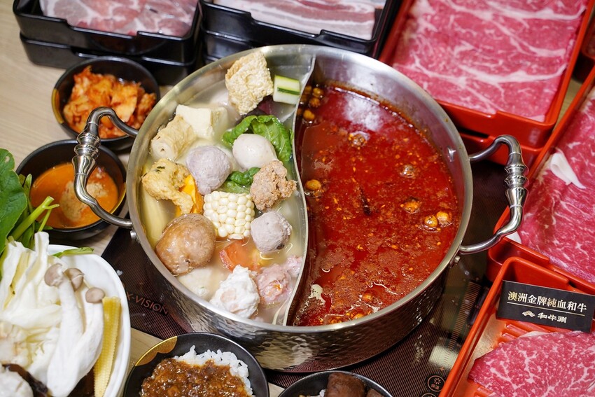 【和牛涮頭份尚順育樂世界店】苗栗首間日本A5和牛吃到飽！推薦頂級和牛套餐，能一次吃到四種和牛、炙燒和牛壽司、現烤鯛魚燒！自助吧區超豐富，還有舒適的用餐空間！ - 阿華田的美食日記