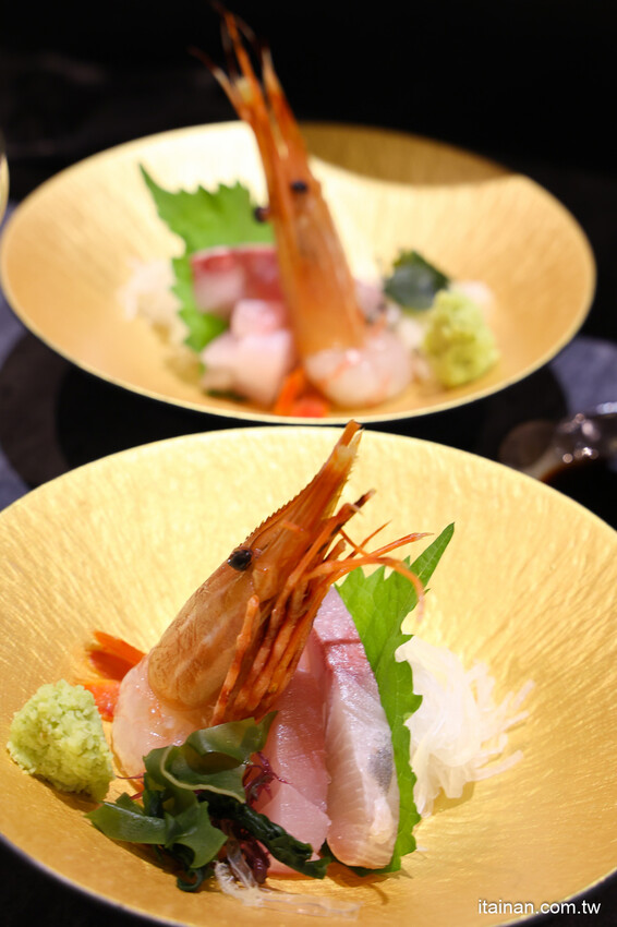 台南好入門的平價精緻omakase~1200元吃17道，2000元吃赤海膽、日本和牛、活鮑魚、北海道干貝等20道，30年資深飯店出身職人的堅持!台南安平「日銘鮨」板前壽司無菜單料理｜預約制 @台南好F