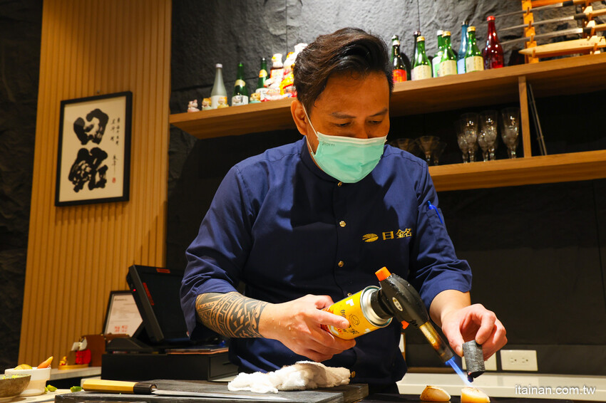 台南好入門的平價精緻omakase~1200元吃17道，2000元吃赤海膽、日本和牛、活鮑魚、北海道干貝等20道，30年資深飯店出身職人的堅持!台南安平「日銘鮨」板前壽司無菜單料理｜預約制 @台南好F