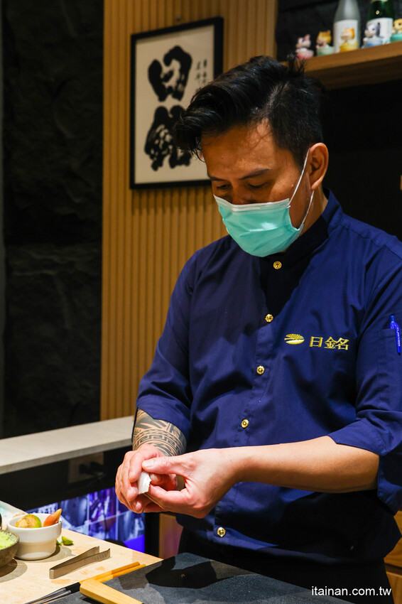 台南好入門的平價精緻omakase~1200元吃17道，2000元吃赤海膽、日本和牛、活鮑魚、北海道干貝等20道，30年資深飯店出身職人的堅持!台南安平「日銘鮨」板前壽司無菜單料理｜預約制 @台南好F